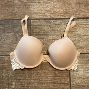 Wacoal Embrace Lace Push up Bra Style 858191 34B